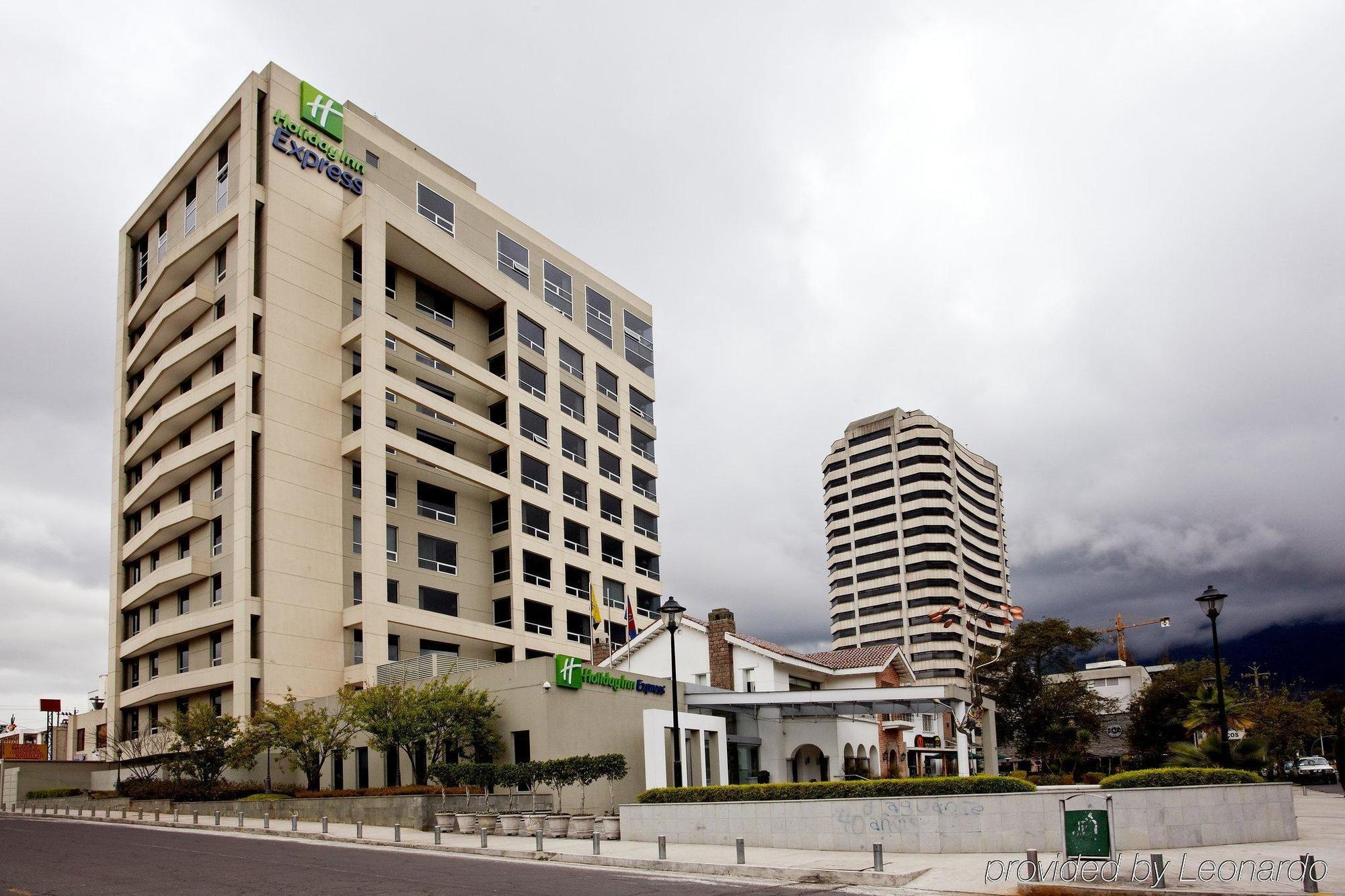 Holiday Inn Express Quito, An Ihg Hotel Exterior photo